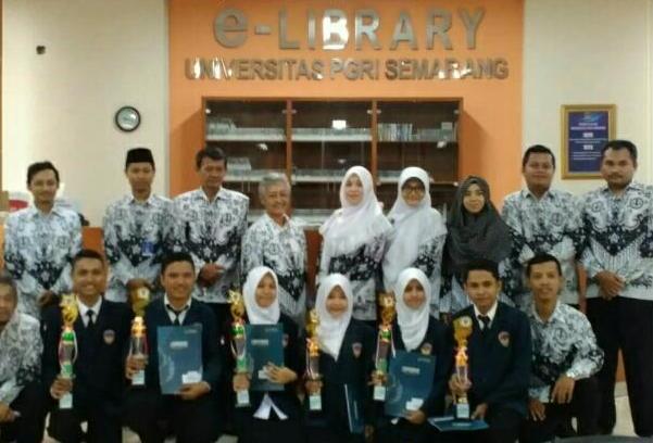 Pemenang Lomba Menulis Resensi Buku dan Bintang Perpustakaan Universitas PGRI Semarang 2017